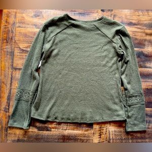 Violets are Blue long sleeve blouse